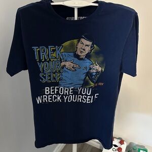 Star Trek size M woman’s Navy Graphic T-Shirt
